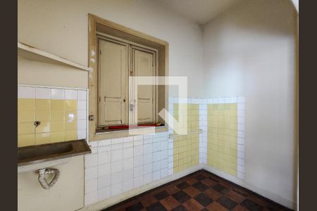 Casa à venda com 240m², 4 quartos e 4 vagasQuarto de Serviço