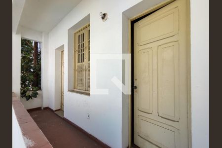 Casa à venda com 240m², 4 quartos e 4 vagasQuarto de Serviço