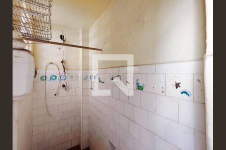 Casa à venda com 240m², 4 quartos e 4 vagasBanheiro de serviço