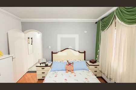 Casa à venda com 193m², 2 quartos e 2 vagasSuite