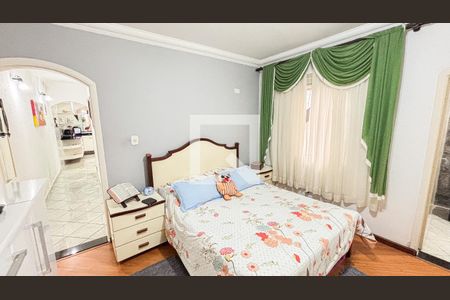 Casa à venda com 193m², 2 quartos e 2 vagasSuite