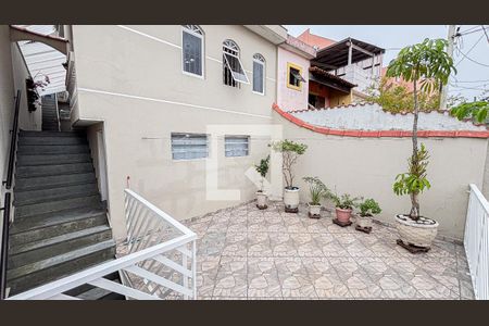 Casa à venda com 193m², 2 quartos e 2 vagasQuintal
