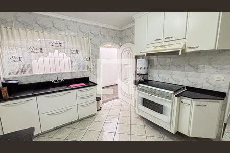 Casa à venda com 193m², 2 quartos e 2 vagasCozinha