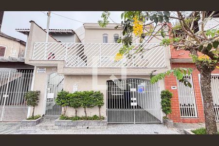 Casa à venda com 193m², 2 quartos e 2 vagasFachada