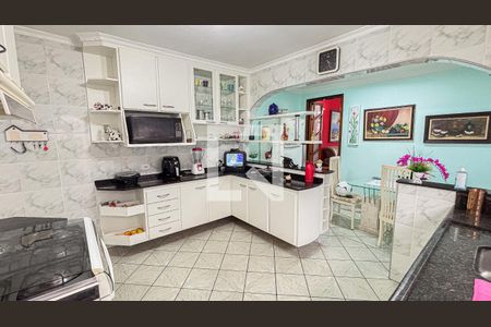 Casa à venda com 193m², 2 quartos e 2 vagasCozinha