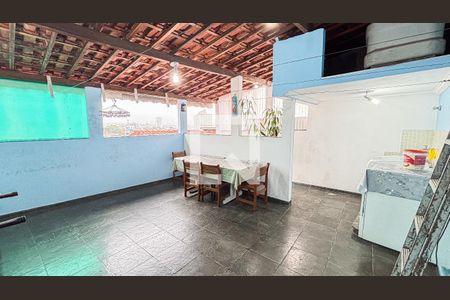 Casa à venda com 193m², 2 quartos e 2 vagasÁrea de Serviço
