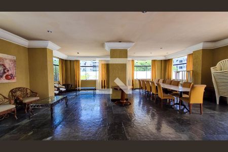 Apartamento à venda com 200m², 4 quartos e 4 vagas Apartamento à venda com 200m², 4 quartos e 4 vagasÁrea comum - Salão de festas