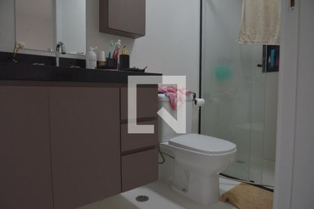 Apartamento à venda com 62m², 2 quartos e 2 vagasBanheiro da Suíte