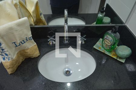 Apartamento à venda com 62m², 2 quartos e 2 vagasBanheiro Social