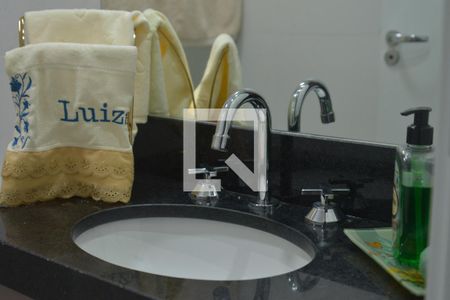 Apartamento à venda com 62m², 2 quartos e 2 vagasBanheiro Social