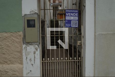 Casa à venda com 210m², 4 quartos e sem vagaFachada + Plaquinha