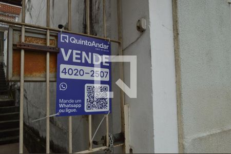 Casa à venda com 210m², 4 quartos e sem vagaPlaquinha