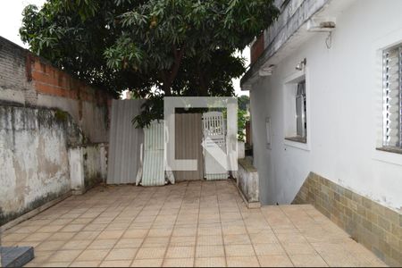 Casa à venda com 210m², 4 quartos e sem vagaQuintal