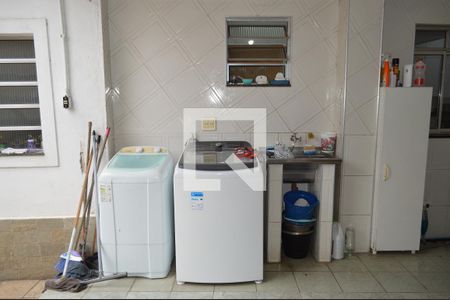 Casa à venda com 210m², 4 quartos e sem vagaÁrea de Serviço