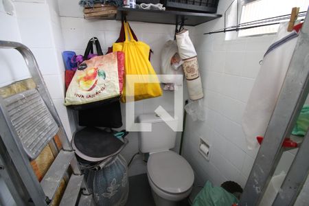 Apartamento para alugar com 68m², 2 quartos e sem vagaBanheiro de serviço