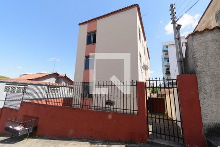 Apartamento à venda com 79m², 2 quartos e 1 vaga Apartamento à venda com 79m², 2 quartos e 1 vagaFachada