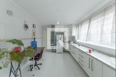 Casa à venda com 170m², 3 quartos e 2 vagas Casa à venda com 170m², 3 quartos e 2 vagasCozinha
