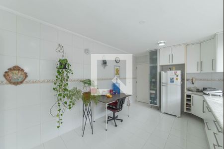 Casa à venda com 170m², 3 quartos e 2 vagas Casa à venda com 170m², 3 quartos e 2 vagasCozinha