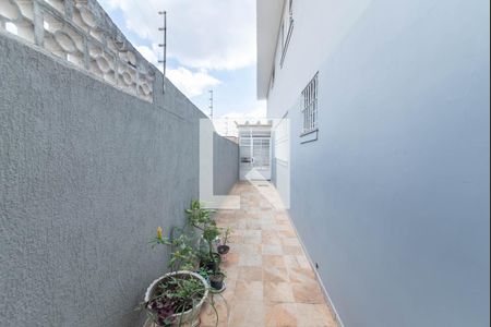 Casa à venda com 170m², 3 quartos e 2 vagas Casa à venda com 170m², 3 quartos e 2 vagasQuintal - Lavanderia