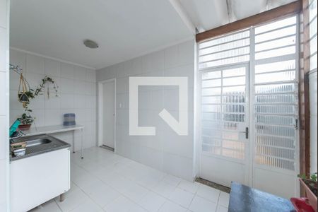 Casa à venda com 170m², 3 quartos e 2 vagas Casa à venda com 170m², 3 quartos e 2 vagasÁrea de Serviço