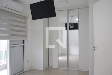 Casa de condomínio à venda com 174m², 3 quartos e 4 vagasSuite 2