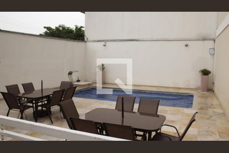 Casa de condomínio à venda com 174m², 3 quartos e 4 vagasÁrea comum - Piscina