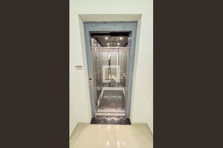 Apartamento à venda com 65m², 2 quartos e 1 vaga Apartamento à venda com 65m², 2 quartos e 1 vagaElevador