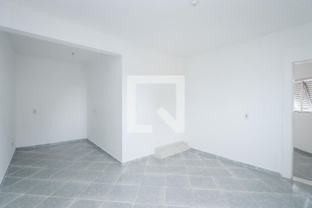 Sala/Quarto de casa para alugar com 1 quarto, 30m² em Vila Clara, São Paulo