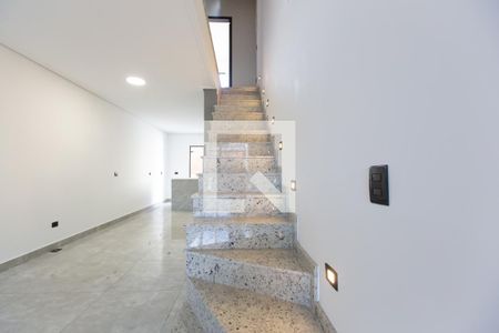 Sala - Escada de casa para alugar com 3 quartos, 131m² em Vila Santana, São Paulo