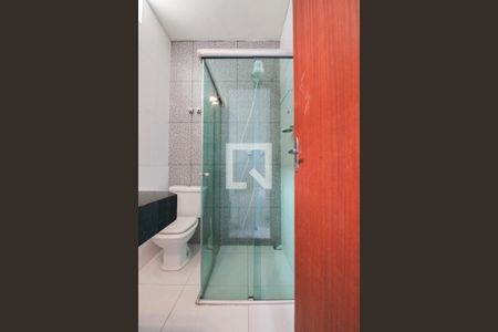 Casa para alugar com 65m², 2 quartos e 1 vaga Casa para alugar com 65m², 2 quartos e 1 vagaBanheiro Social