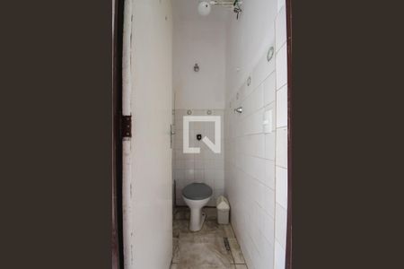 Casa para alugar com 65m², 2 quartos e 1 vaga Casa para alugar com 65m², 2 quartos e 1 vagaBanheiro de Serviço