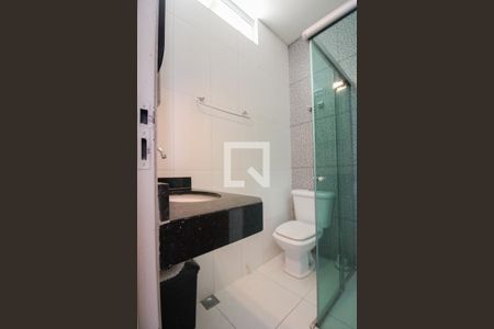 Casa para alugar com 65m², 2 quartos e 1 vaga Casa para alugar com 65m², 2 quartos e 1 vagaBanheiro Social