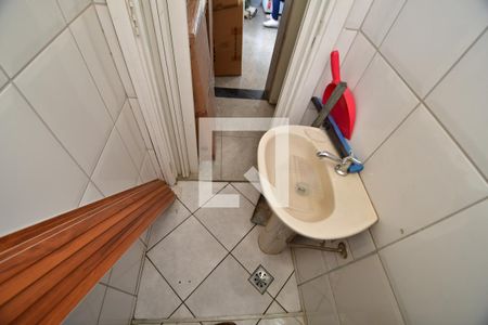 Apartamento à venda com 115m², 2 quartos e sem vagaBanheiro de serviço