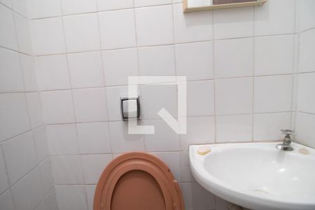 Casa à venda com 160m², 3 quartos e 2 vagasBanheiro da Área de Serviço