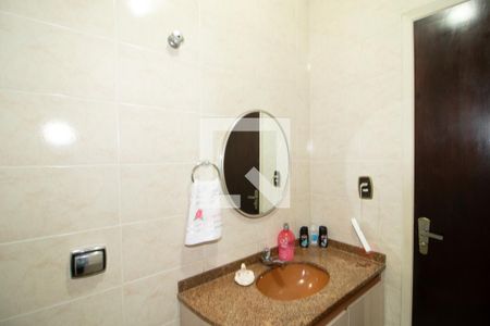 Casa à venda com 160m², 3 quartos e 2 vagasBanheiro 2