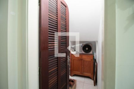 Casa à venda com 160m², 3 quartos e 2 vagasCorredor