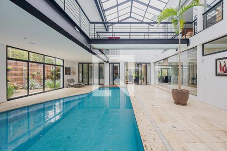 Casa à venda com 900m², 7 quartos e 8 vagasPiscina