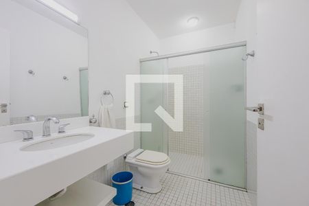 Casa à venda com 900m², 7 quartos e 8 vagasBanheiro 2