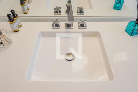 Casa à venda com 900m², 7 quartos e 8 vagasBanheiro 1