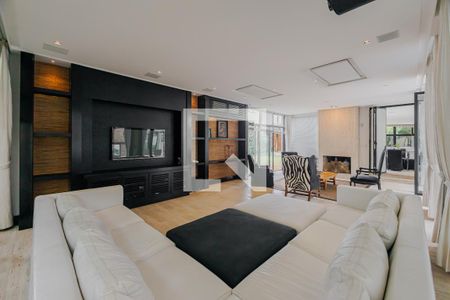 Sala de TV de casa à venda com 7 quartos, 900m² em Boaçava, São Paulo