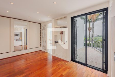 Casa à venda com 900m², 7 quartos e 8 vagasSuíte 3