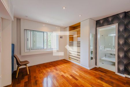 Casa à venda com 900m², 7 quartos e 8 vagasSuíte 1