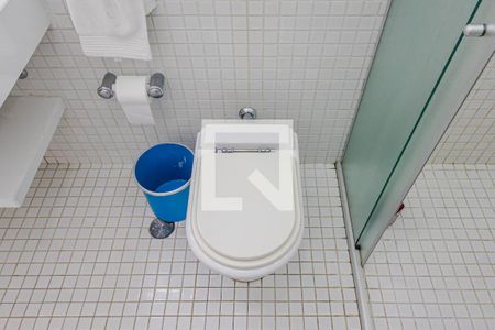 Casa à venda com 900m², 7 quartos e 8 vagasBanheiro 2