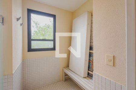 Casa à venda com 900m², 7 quartos e 8 vagasBanheiro 3