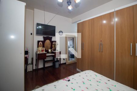 Casa à venda com 300m², 4 quartos e 5 vagasSuíte