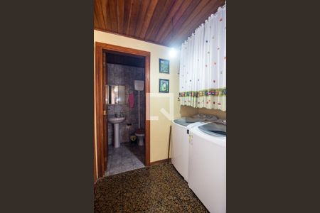 Casa à venda com 300m², 4 quartos e 5 vagasÁrea de Serviço