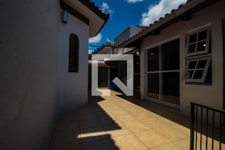 Casa à venda com 300m², 4 quartos e 5 vagasQuintal