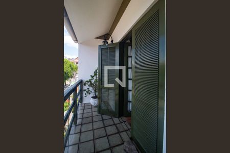 Casa à venda com 300m², 4 quartos e 5 vagasVaranda