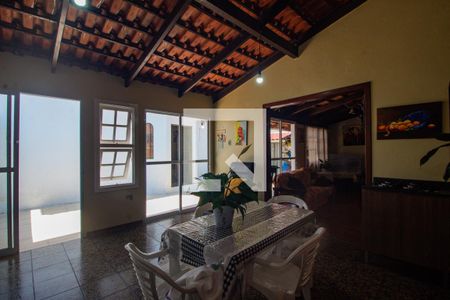 Casa à venda com 300m², 4 quartos e 5 vagasÁrea comum - Churrasqueira
