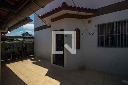 Casa à venda com 300m², 4 quartos e 5 vagasQuintal